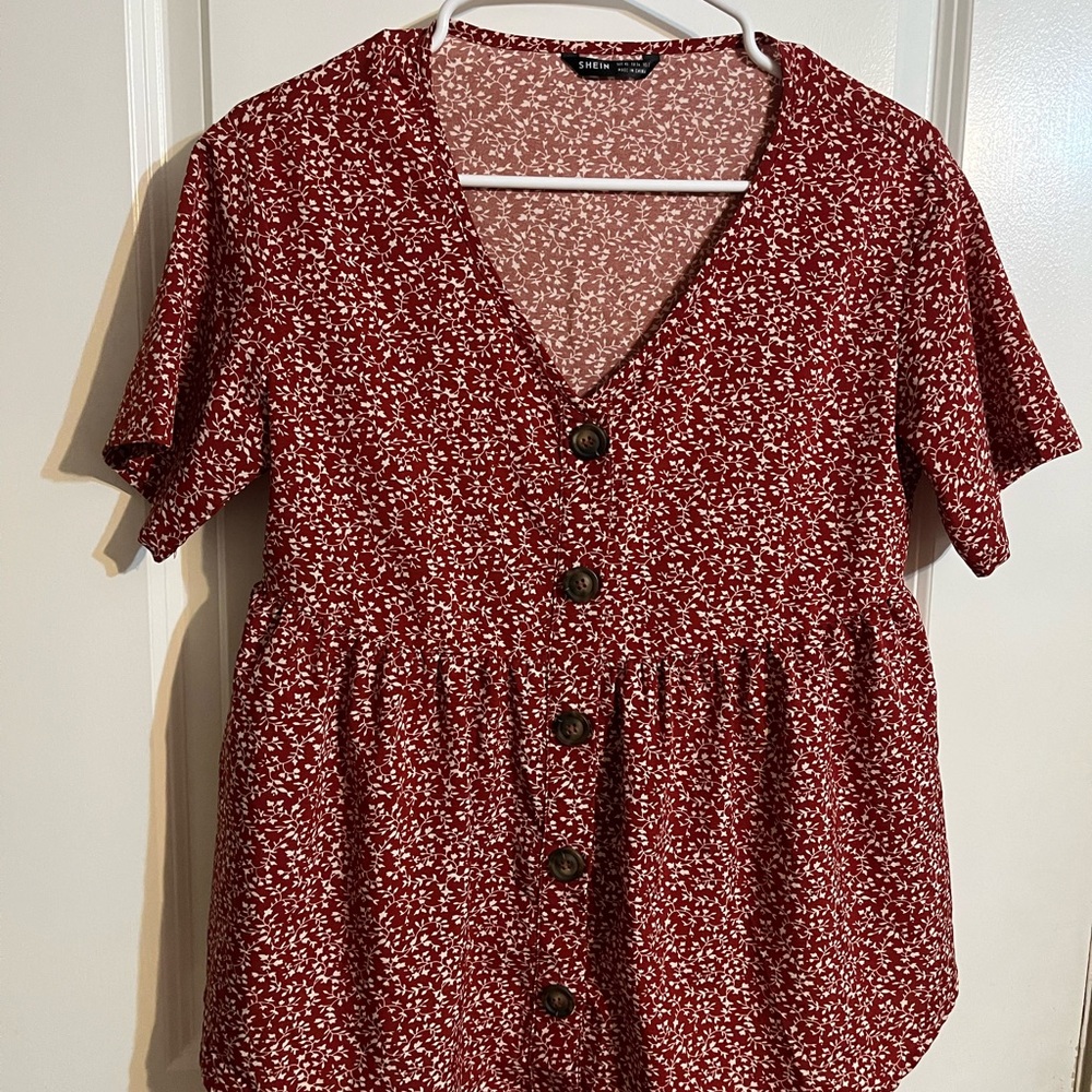 Floral Red Top - Picture 3 of 4